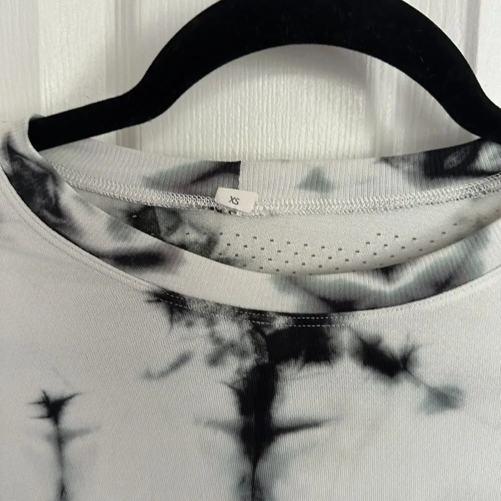 Lululemon Deep Coal Black Tie Dye Train to Be Shibori Cropped Short Sleeve Top